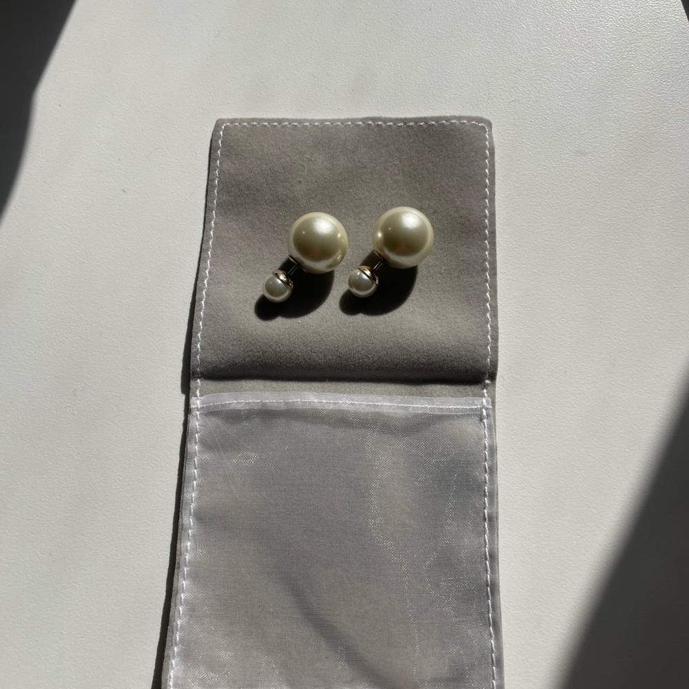 Dior Pearl Mise En Dior Tribales earrings in gold